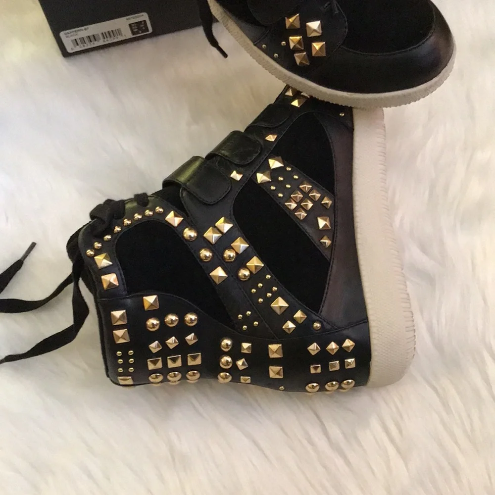Sz 8 | Retro Madonna | Black & Gold Bootie | High Top Ankle Wedge 🔥